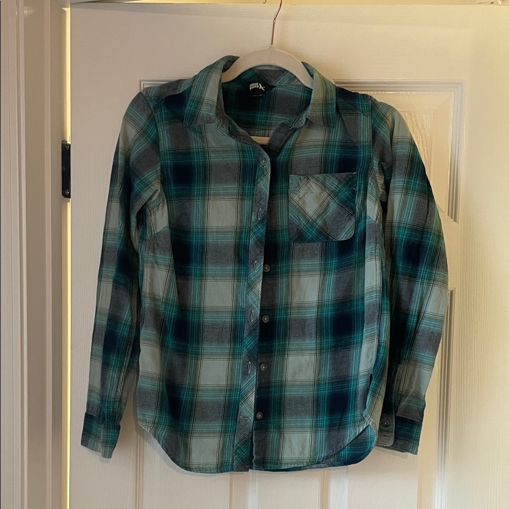 Eddie Bauer Women’s Plaid Button-Up Flannel Shirt
